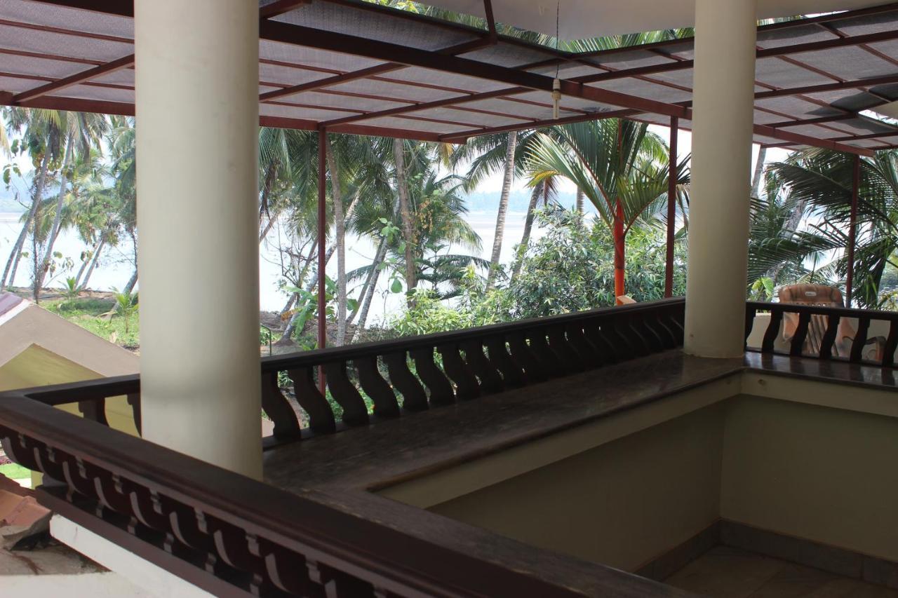 Maleyam Homestay Riverside Kozhikode Luaran gambar